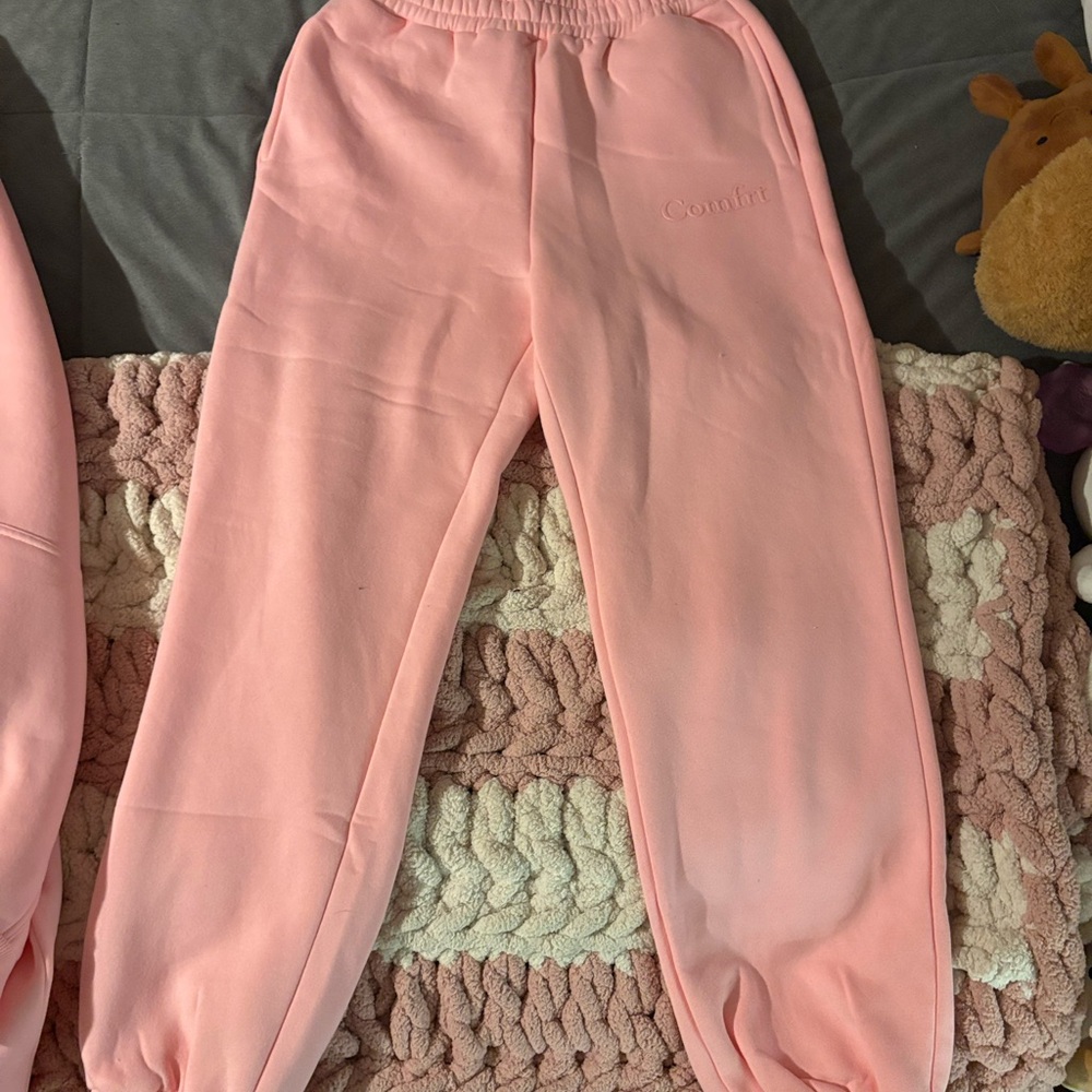 Comfort Pink Women's Sweatshirt - Picture 3 of 4